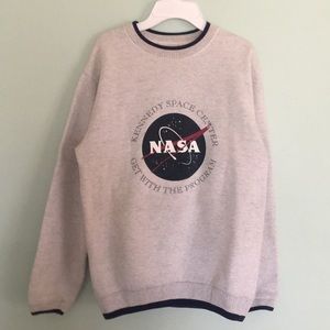 ✨ NASA Sweatshirt